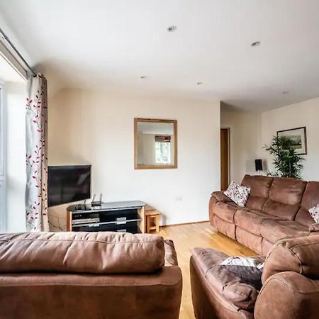 Spacious Modern Home In Picturesque Village Exeter Luaran gambar